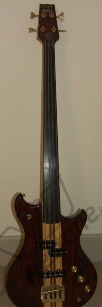 Thunder III fretless front